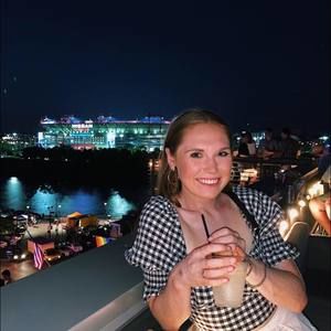 Meet your Posher, Hayley